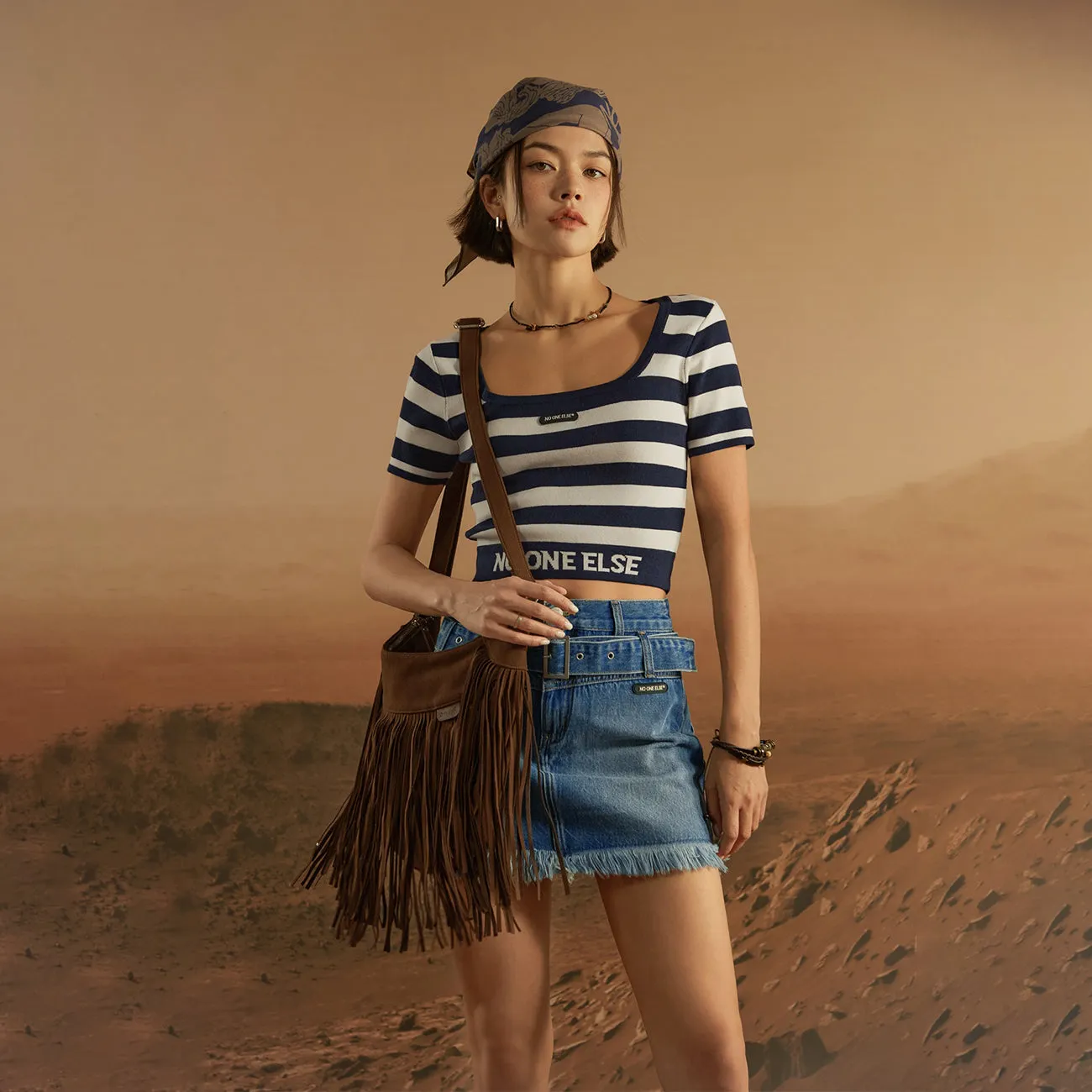 Big U-Neck Cropped Knit Top