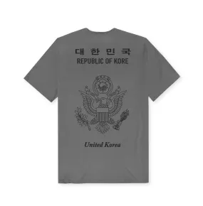 KR-AM PASSPORT TEE (CEMENT)